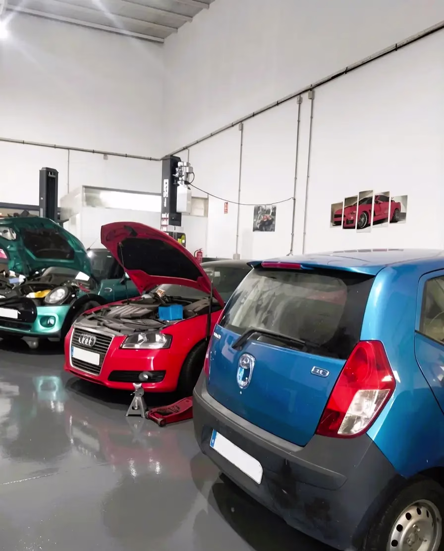Coches en el taller Taller JCP